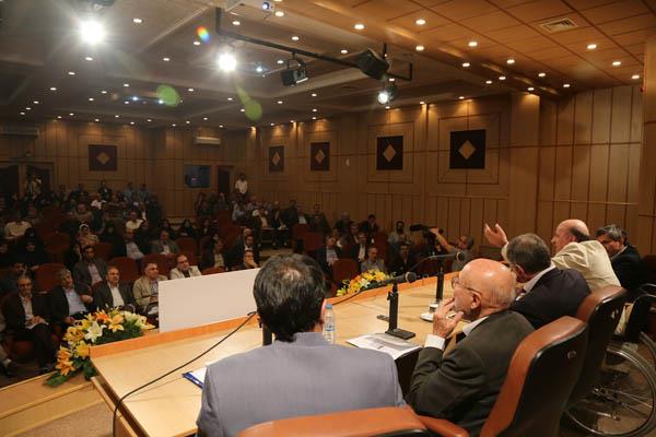 مراسم رونمایی از کتاب در تمنای یادگیری؛ 9 شهریور 95؛ شرکت افست