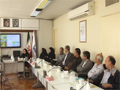 نشست علمی کاربردی بررسی مجلات آموزشی در هند و کانادا و انگلستان