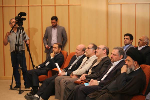 مراسم رونمایی از کتاب در تمنای یادگیری؛ 9 شهریور 95؛ شرکت افست