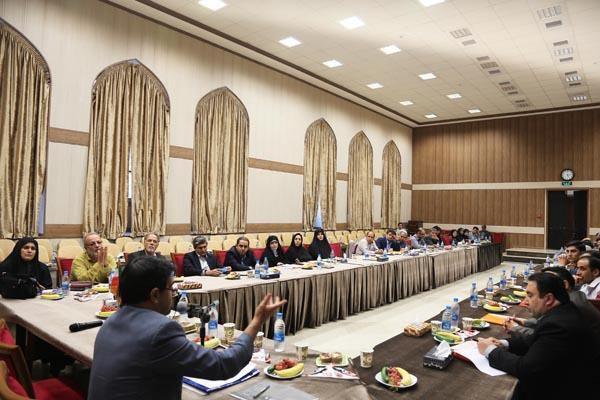 شانزدهمین نشست معاونان و نمایندگان نشریات رشد مناطق و شهرستان‌های استان تهران؛ 16 شهریور 95