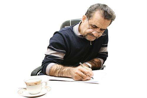 شاعری که یواشکی شعر می‌گفت