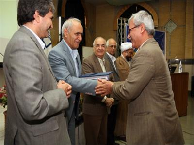 نکوداشت صدمین شماره رشد آموزش جغرافیا