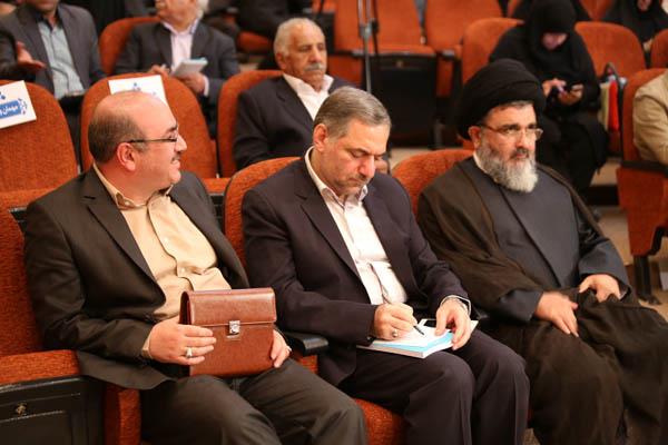 مراسم رونمایی از کتاب در تمنای یادگیری؛ 9 شهریور 95؛ شرکت افست