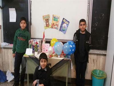 دانش آموزان دبستان استقلال؛ منطقه ۸ تهران