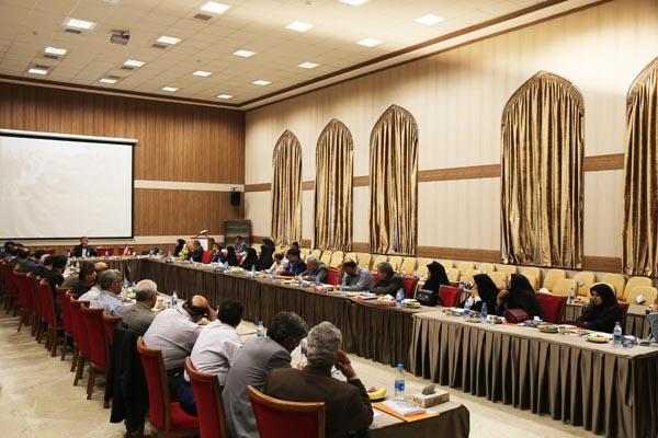 شانزدهمین نشست معاونان و نمایندگان نشریات رشد مناطق و شهرستان‌های استان تهران؛ 16 شهریور 95