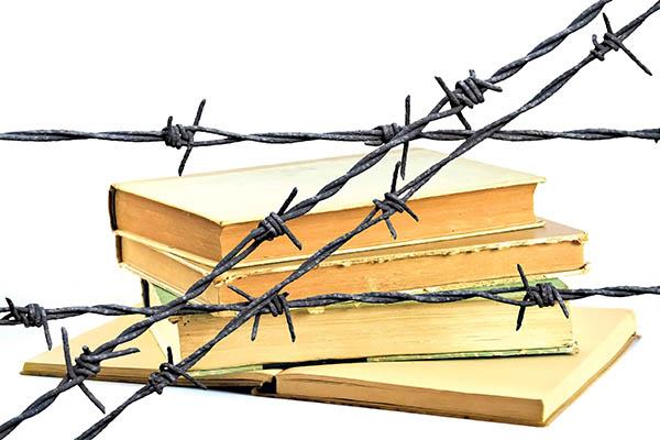 محو هدفمند یک ملت در کتاب‌های درسی