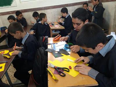 دانش آموزان دبستان استقلال؛ منطقه ۸ تهران