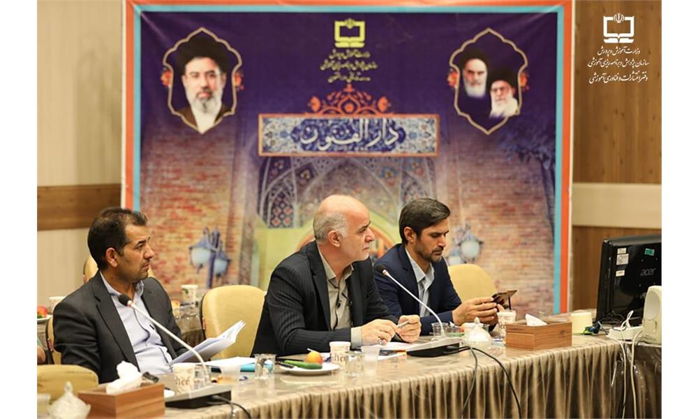 ضرورت ارتباط مثبت و دائمی مجلات رشد با مدرسه، معلم و دانش‌آموز