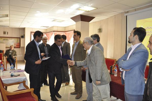 نشست هم‌اندیشی مجلات رشد با نمایندگان استان‌های بوشهر و یزد