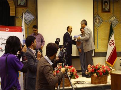 مراسم نکوداشت صدمین شماره رشد آموزش زبان