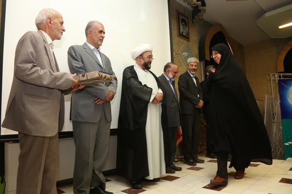 نکوداشت صدمین شماره انتشار رشد قرآن و معارف اسلامی