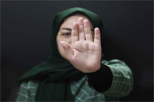 دختران و جرئت نه گفتن