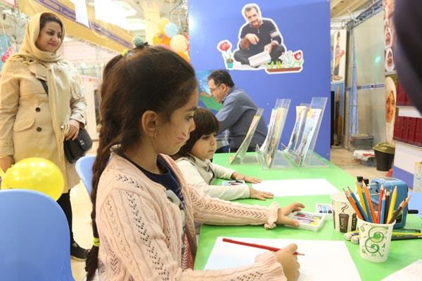 غرفه مجلات رشد در بیست‌ و سومین نمایشگاه مطبوعات، آبان ۱۳۹۶ 5