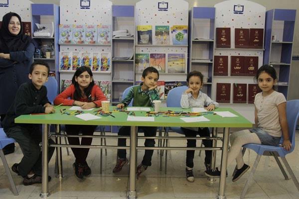 غرفه مجلات رشد در بیست‌ و سومین نمایشگاه مطبوعات، آبان ۱۳۹۶ 34