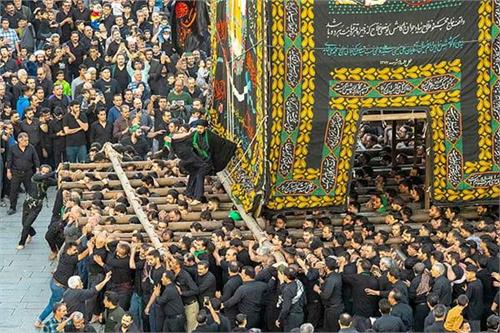 شهر و آیین‌ هاى جمعی