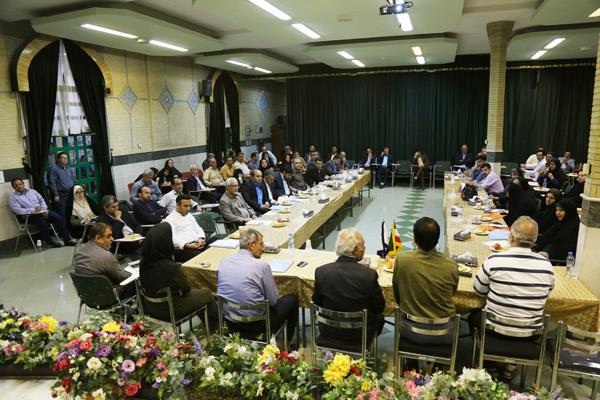 هفدهمین همایش معاونان و نمایندگان نشریات رشد شهرستان‌ها و مناطق استان تهران؛ شهریور 96؛ تهران