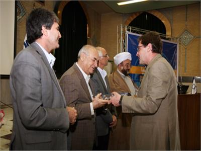 نکوداشت صدمین شماره رشد آموزش جغرافیا