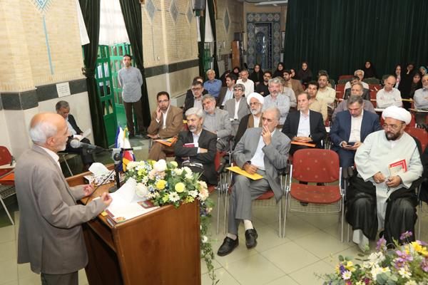 نکوداشت صدمین شماره انتشار رشد قرآن و معارف اسلامی