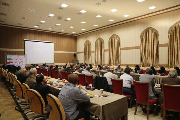 شانزدهمین نشست معاونان و نمایندگان نشریات رشد مناطق و شهرستان‌های استان تهران؛ 16 شهریور 95