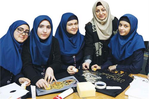 لباس رنگی