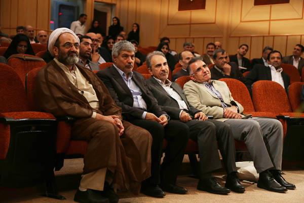 مراسم رونمایی از کتاب در تمنای یادگیری؛ 9 شهریور 95؛ شرکت افست