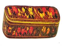 قلمدان دوره صفوی با تزیین گل و مرغ  و گل و بوته قرن ۱۲