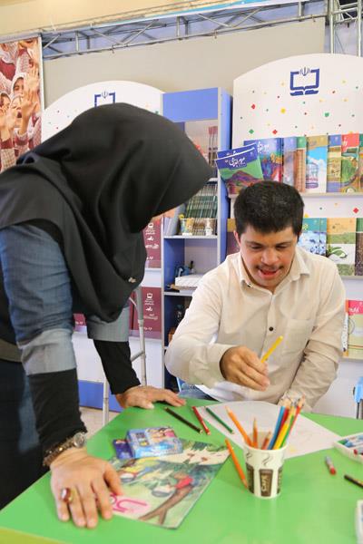 غرفه مجلات رشد در بیست‌و سومین نمایشگاه مطبوعات، آبان ۱۳۹۶