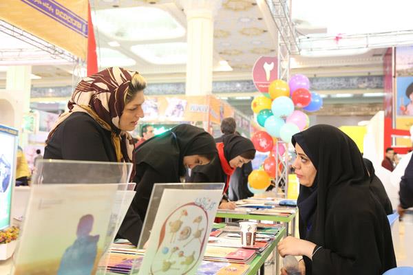 غرفه مجلات رشد در بیست‌و سومین نمایشگاه مطبوعات، آبان ۱۳۹۶