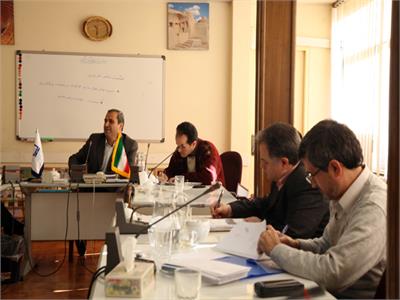 نشست «شیوه‌های فعال‌سازی مخاطبان مجلات بزرگسال رشد»، دی 90