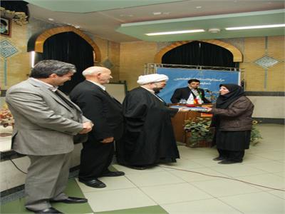 نکوداشت انتشار صدمین شماره رشد آموزش راهنمایی تحصیلی؛ 11 دی1391