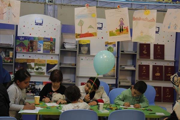 غرفه مجلات رشد در بیست‌ و سومین نمایشگاه مطبوعات، آبان ۱۳۹۶ 28