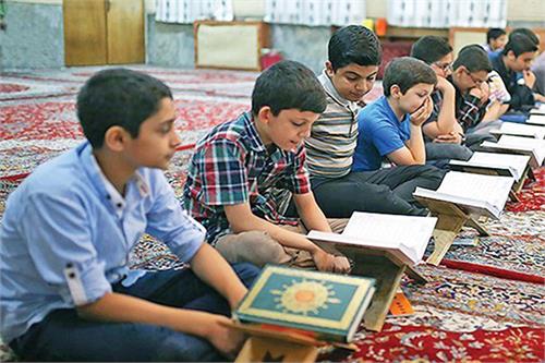 الگوی مطلوب آموزش قرآن در کلاس‌های چند پایه
