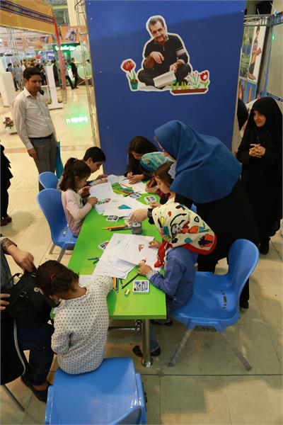 غرفه مجلات رشد در بیست‌و سومین نمایشگاه مطبوعات، آبان ۱۳۹۶