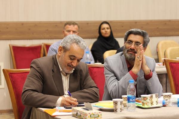 شانزدهمین نشست معاونان و نمایندگان نشریات رشد مناطق و شهرستان‌های استان تهران؛ 16 شهریور 95