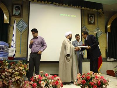 مراسم نکوداشت صدمین شماره رشد آموزش زبان