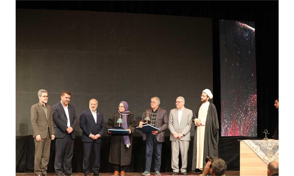 اهدای «نشان افتخار رشد» به سه نویسنده برتر در آیین اختتامیه بیست‌وسومین جشنواره ملی کتاب رشد