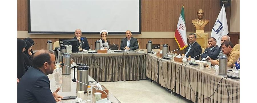 نشست رئیس سازمان پژوهش و برنامه‌ریزی آموزشی با سردبیران مجلات رشد