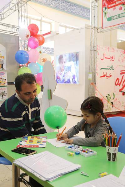 غرفه مجلات رشد در بیست‌و سومین نمایشگاه مطبوعات، آبان ۱۳۹۶