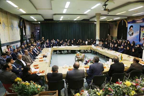 نشست همکاران دفتر انتشارات و تکنولوژی آموزشی با دکتر تورانی، ۵ اردیبهشت ۱۳۹۷