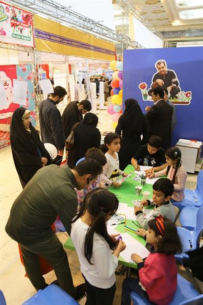 غرفه مجلات رشد در بیست‌ و سومین نمایشگاه مطبوعات، آبان ۱۳۹۶