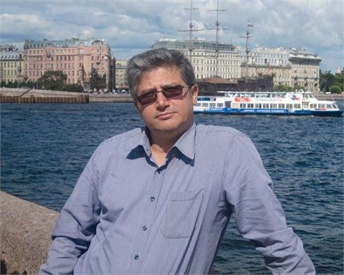 دکتر منوچهر فرج‌زاده اصل