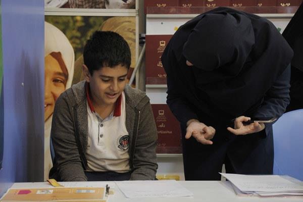 غرفه مجلات رشد در بیست‌ و سومین نمایشگاه مطبوعات، آبان ۱۳۹۶ 35