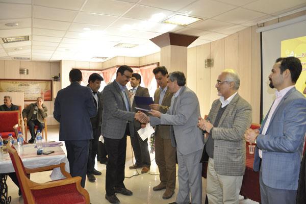 نشست هم‌اندیشی مجلات رشد با نمایندگان استان‌های بوشهر و یزد