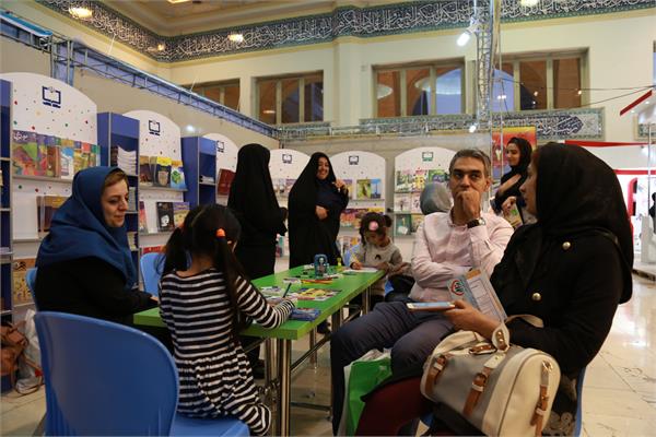 غرفه مجلات رشد در بیست‌و سومین نمایشگاه مطبوعات، آبان ۱۳۹۶