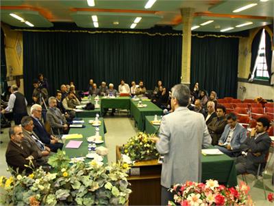 مراسم نکوداشت صدمین شماره رشد آموزش زبان