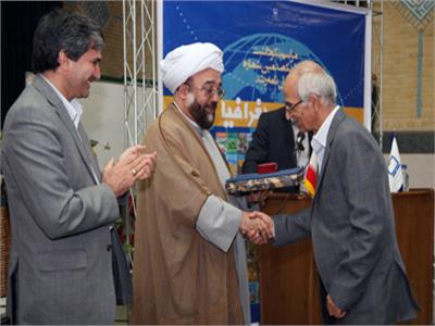 نکوداشت صدمین شماره رشد آموزش جغرافیا