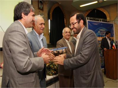 نکوداشت صدمین شماره رشد آموزش جغرافیا