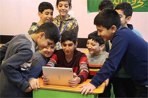نقش معلم نوآور در تقویت خلاقیت دانش‌آموزان