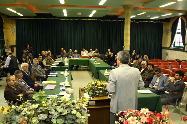 مراسم نکوداشت صدمین شماره رشد آموزش زبان