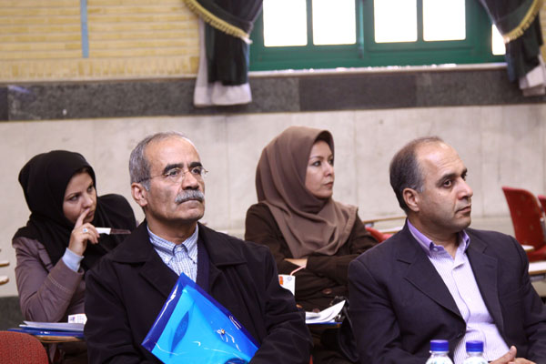 مراسم نکوداشت صدمین شماره رشد آموزش زبان